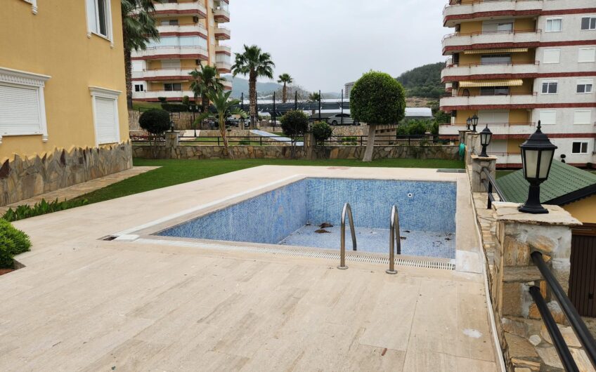 PRİVATE POOL 4+1 VİLLA İN MAHMUTLAR