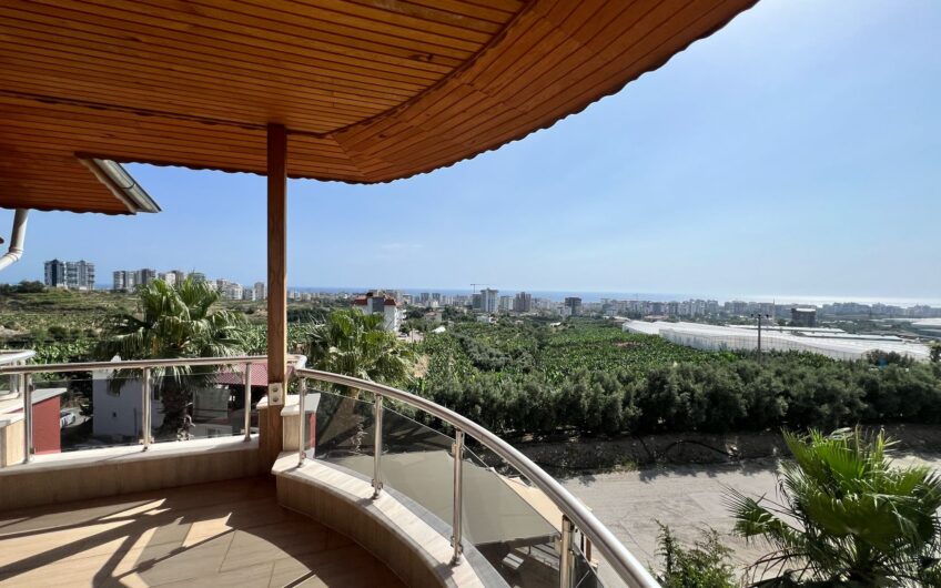 Detached villa with private pool within the site