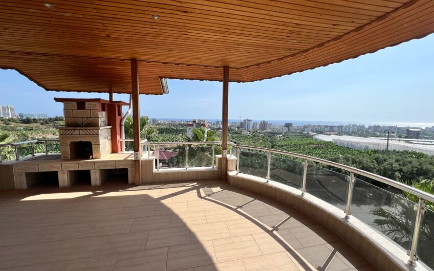 Detached villa with private pool within the site