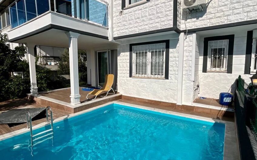 Villa in a perfect location near the sea
