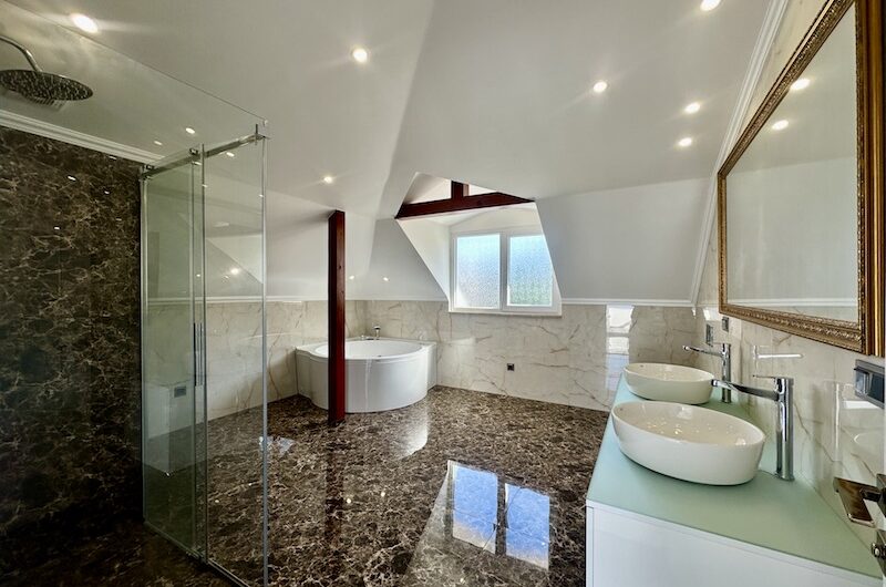 Exclusive villa in Alanya 1000