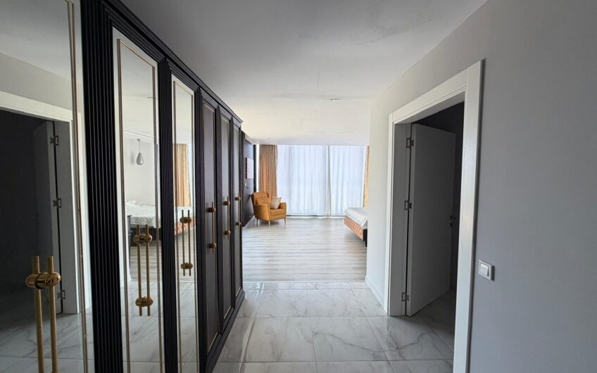 ALANYA TEPE MAHELLESİ ÖZEL HAVUZLU 5+1 VİLLA