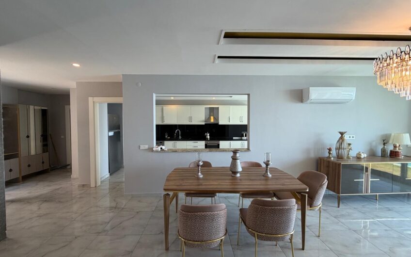 ALANYA TEPE MAHELLESİ ÖZEL HAVUZLU 5+1 VİLLA