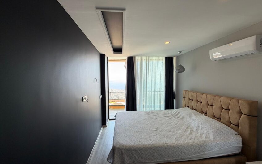 ALANYA TEPE MAHELLESİ ÖZEL HAVUZLU 5+1 VİLLA