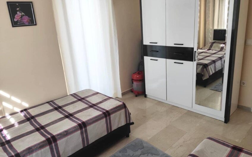 Alanya, Mahmutlar — furnished 2+1 apartment in a residential complex with a swimming pool.