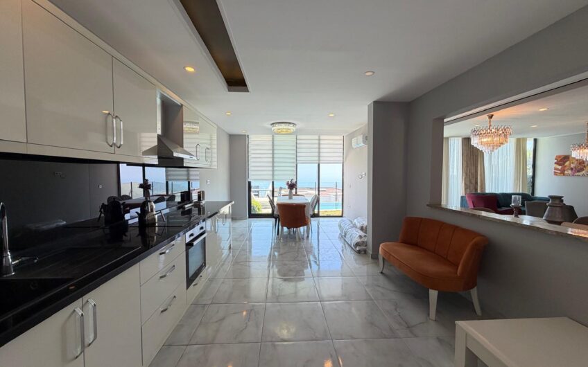 ALANYA TEPE MAHELLESİ ÖZEL HAVUZLU 5+1 VİLLA