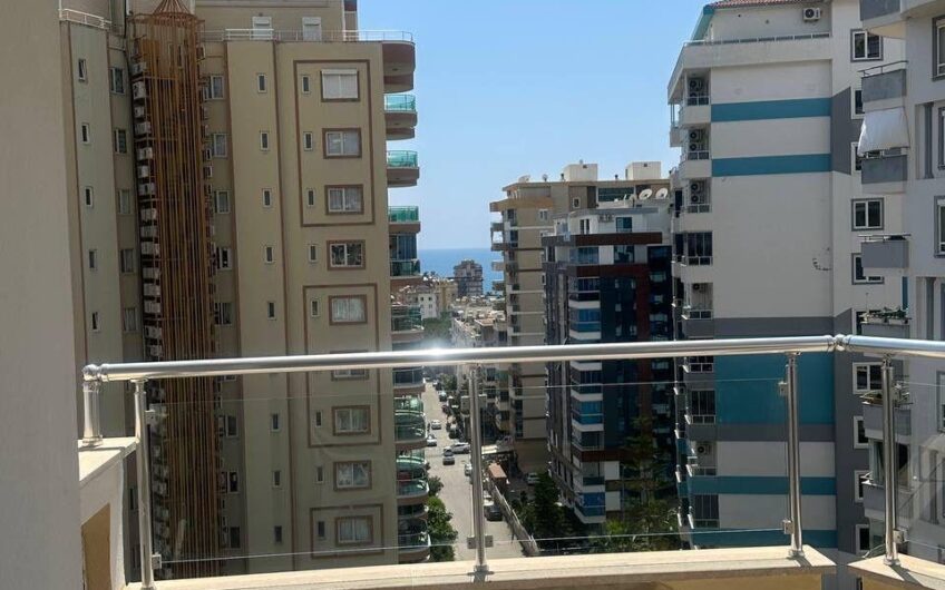 Alanya, Mahmutlar — furnished 2+1 apartment in a residential complex with a swimming pool.
