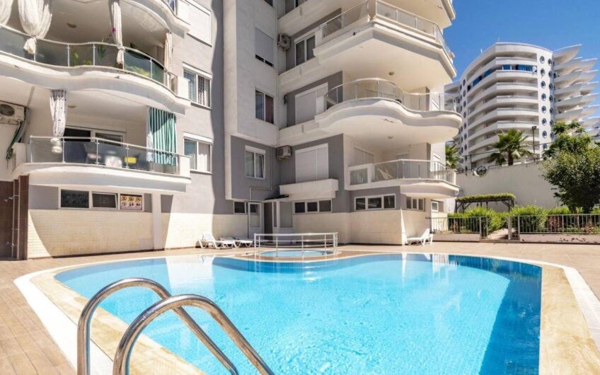 Alanya, Mahmutlar — furnished 2+1 apartment in a residential complex with a swimming pool.